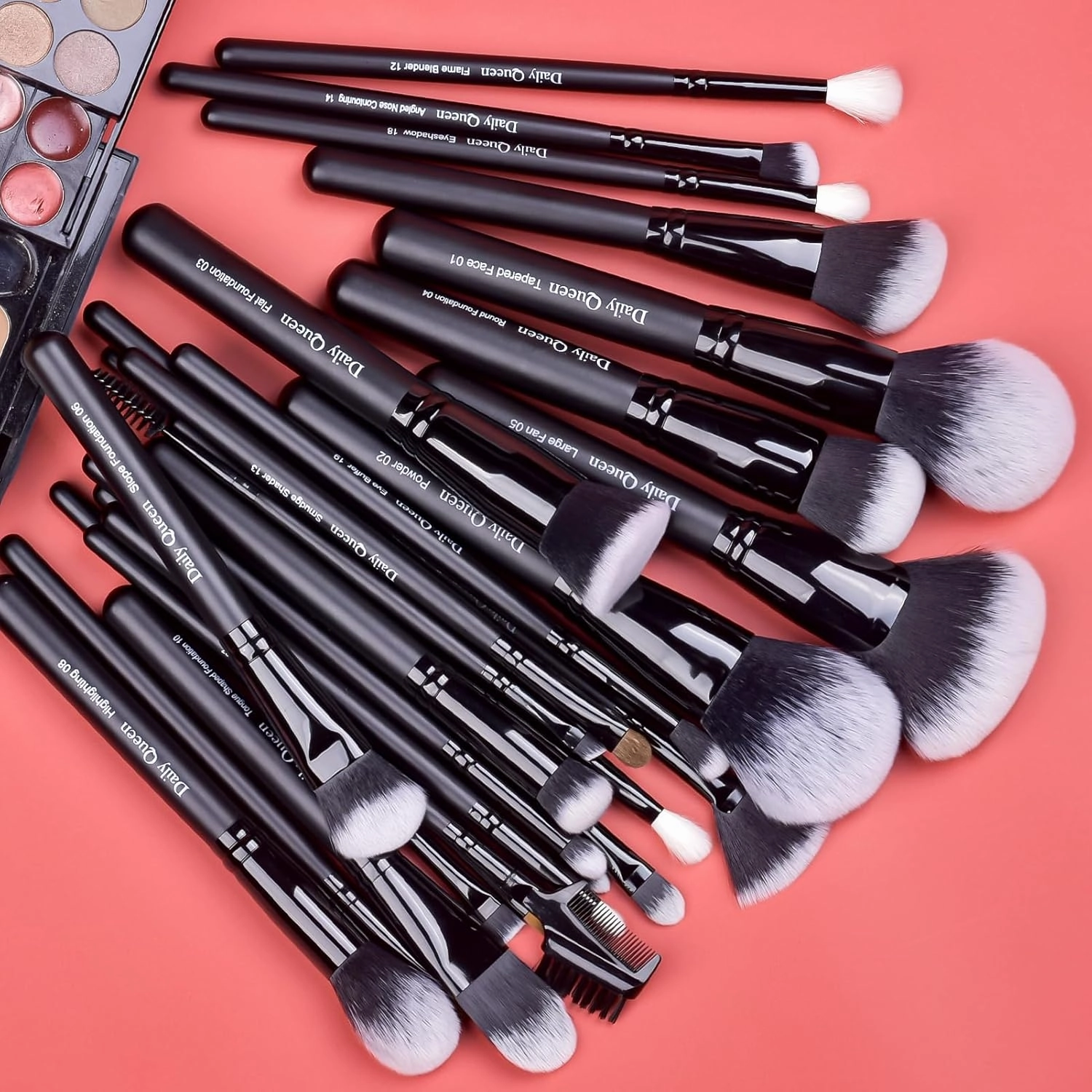 29pcs Black Professional Makeup Brush Set Kabuki Powder Concealers Eye shadows Blush Eyeliner Eyebrow Contour Eye blending Brushes (29pcs brush black barrel)