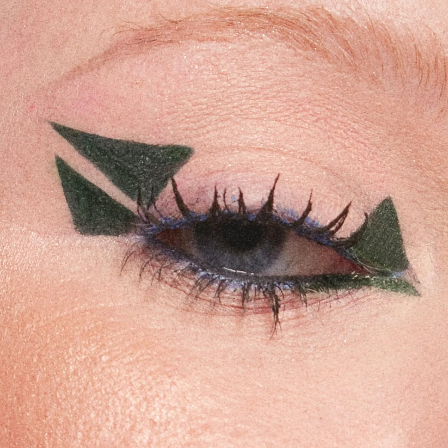 3INA The Color Pen Eyeliner 759 - Ultra Fine Tip 14H Olive Green Longwear Liquid Liner - Vibrant Colors, Matte, Smudgeproof, Flake Proof Makeup - Cruelty Free, Paraben Free, Vegan Cosmetics - Green