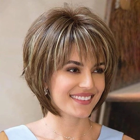 Creamily Short Brown Wig Mixed Blonde Pixie Cut Wigs with Bangs Fluffy Layered Synthetic Hair Replacement Wig for Women Party Halloween Cosplay Costume Wigs