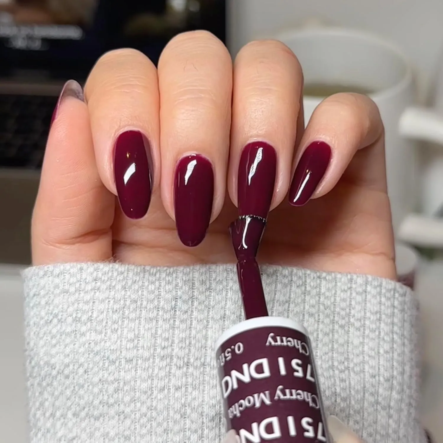 DND Gel Polish Set, Brown Collection, UV/LED GelPolish and Air Dry Nail Lacquer, Matching Chip-Free Polish Duo, 0.5 Fl Oz Each