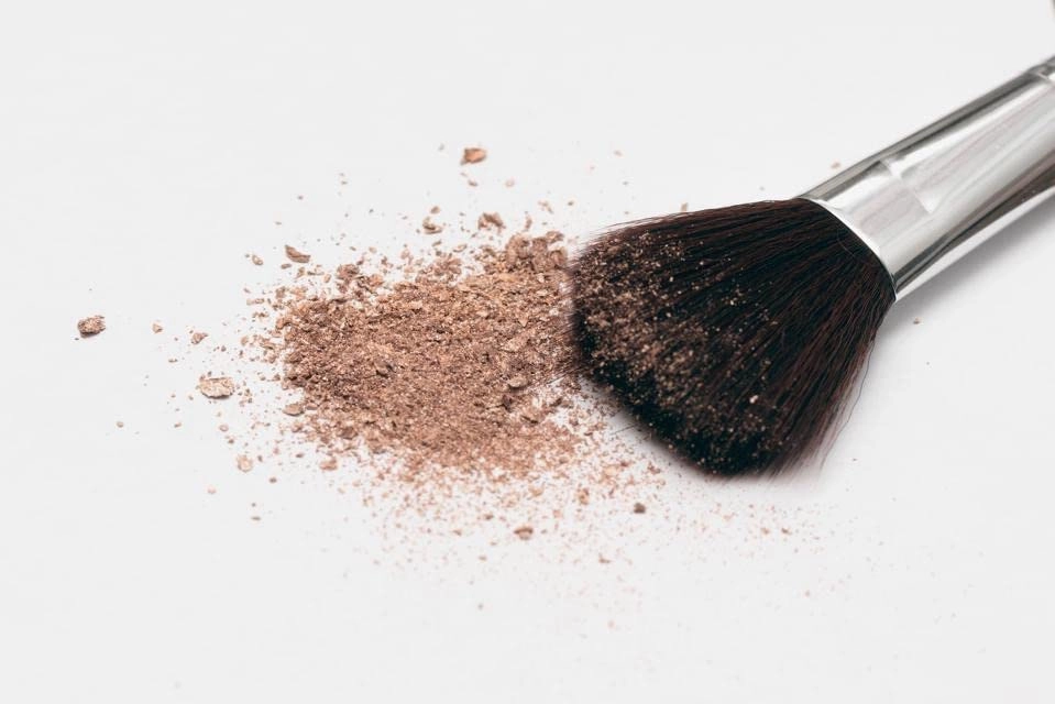 KEE Essential Beauty Translucent Setting Powder-Banana (Ebony)