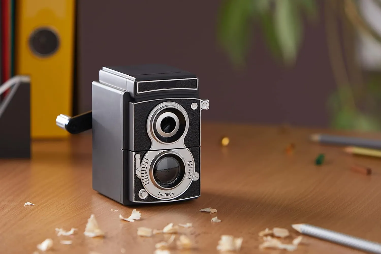 Kikkerland Camera Pencil Sharpener, Black (SC12)