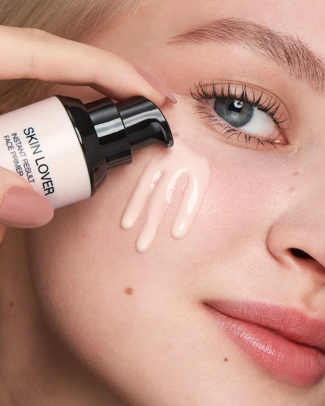 KIKO Milano Skin Lover Instant Result Face Primer, Hydrating Face Primer With Hyaluronic Acid