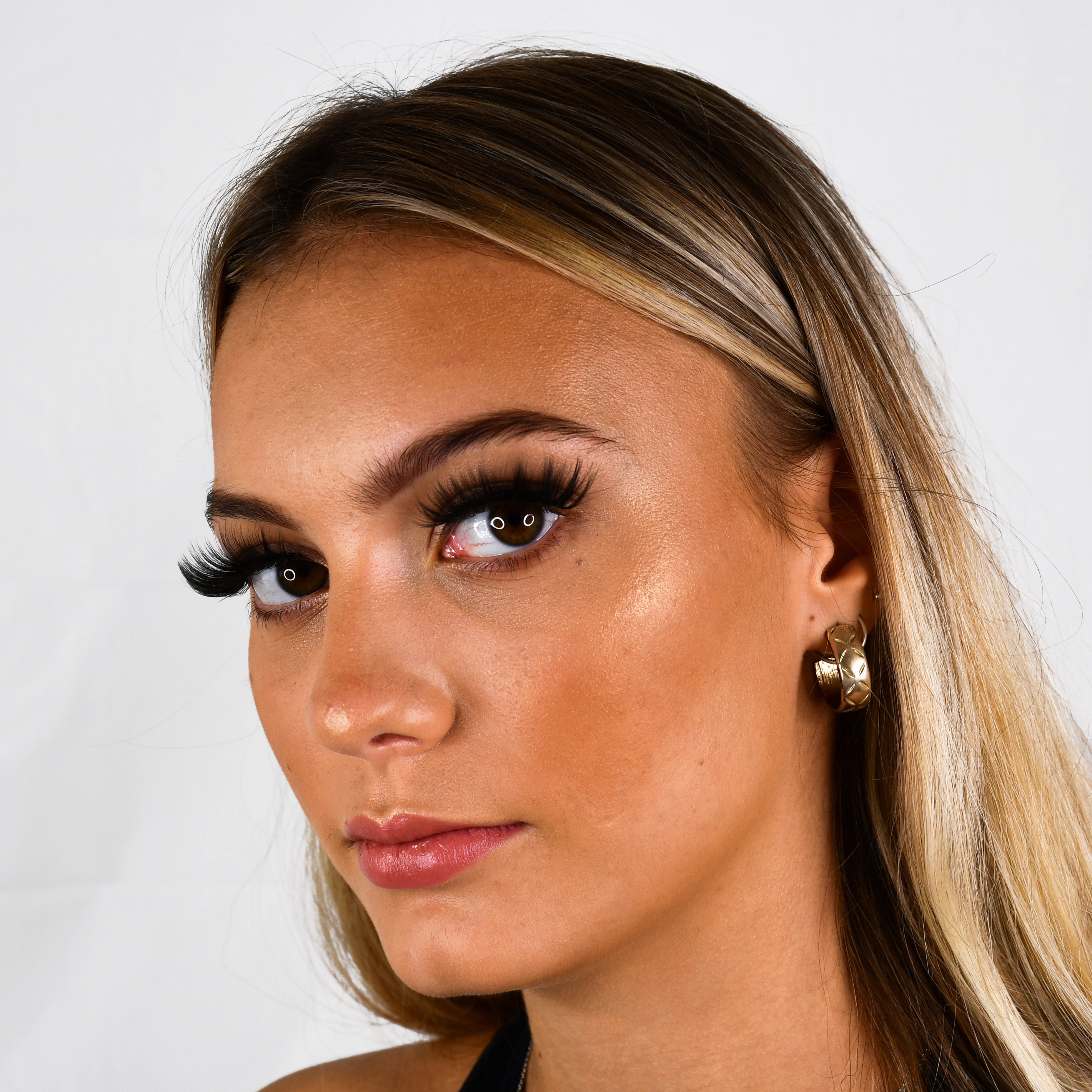 LB09 Volume Strip Lashes