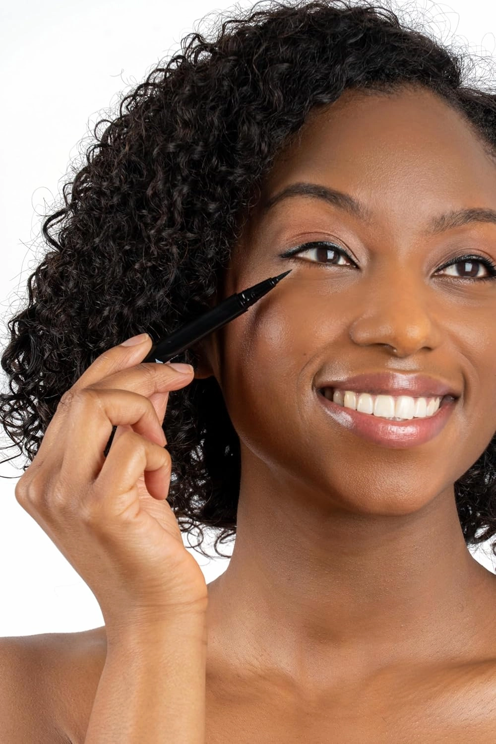 Long Day Stay Natural Liquid Eyeliner - Brown