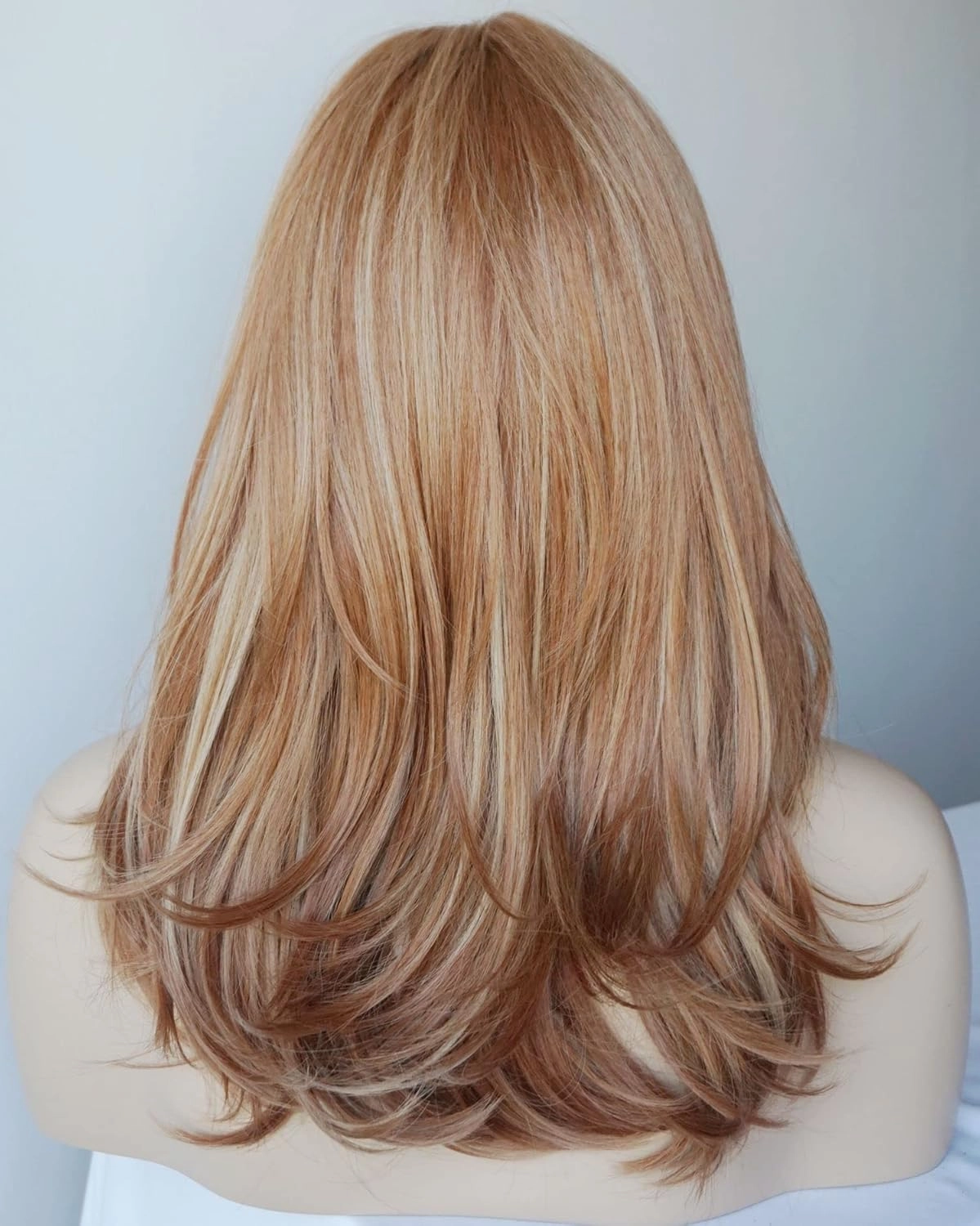 Medium Length Layered Wigs Strawberry blonde wig blow out wigs brachel hair cut Layered wig with bangs Synthetic wig Highlight for white Women