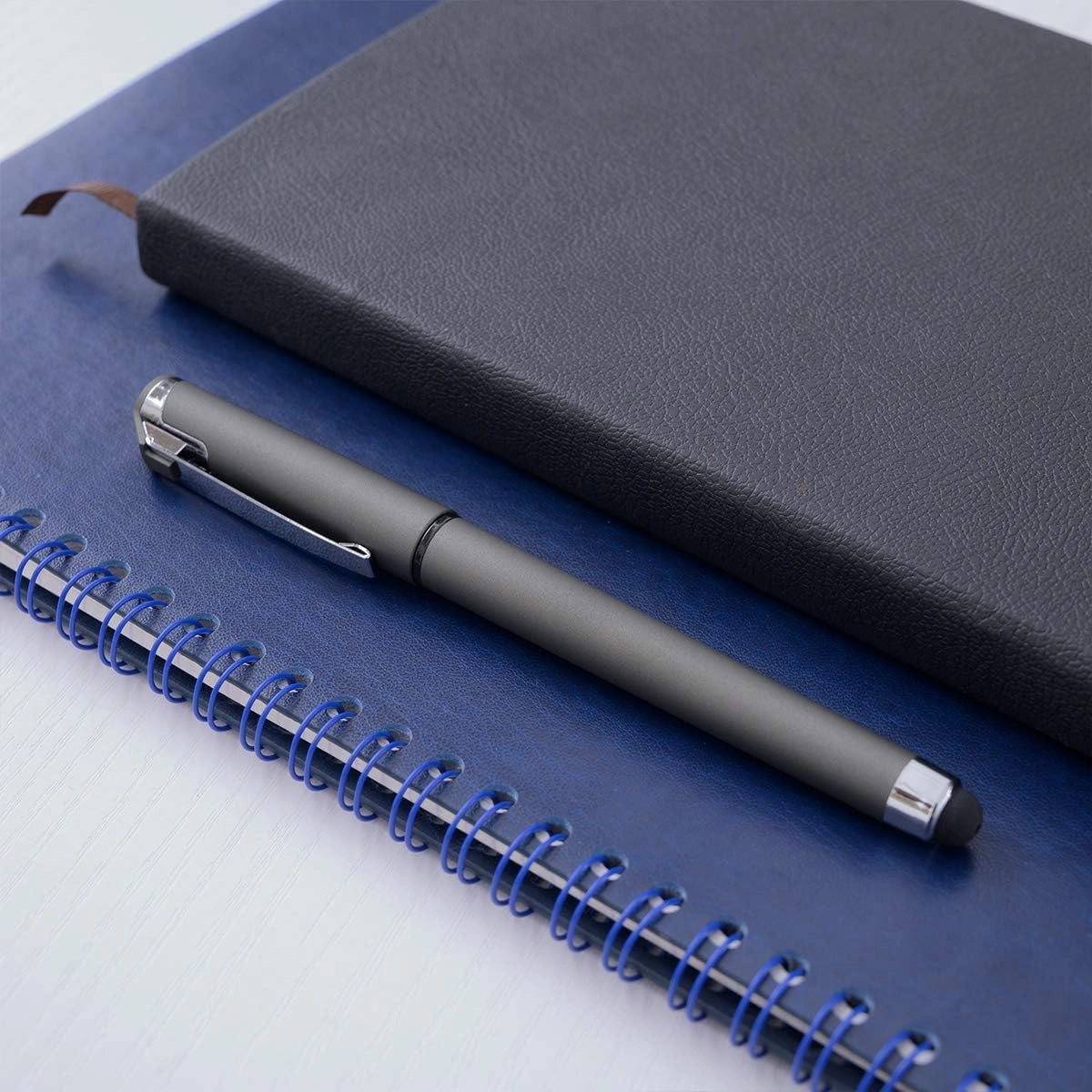 MiSiBao 0.7mm Black Ink Gel Ink Rollerball Pens 2 in 1 Medium Point Pens with Stylus Work Pen Smooth Writing for Office Black gel pen (Dark Grey-18pack)