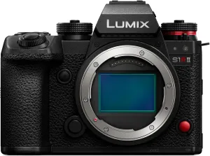 Panasonic LUMIX S1RII Full Frame Mirrorless Digital Camera, Hybrid Model Featuring a 44.3MP Full-Frame Sensor and LUMIX's First-Ever 8K Video Recording - DC-S1RM2