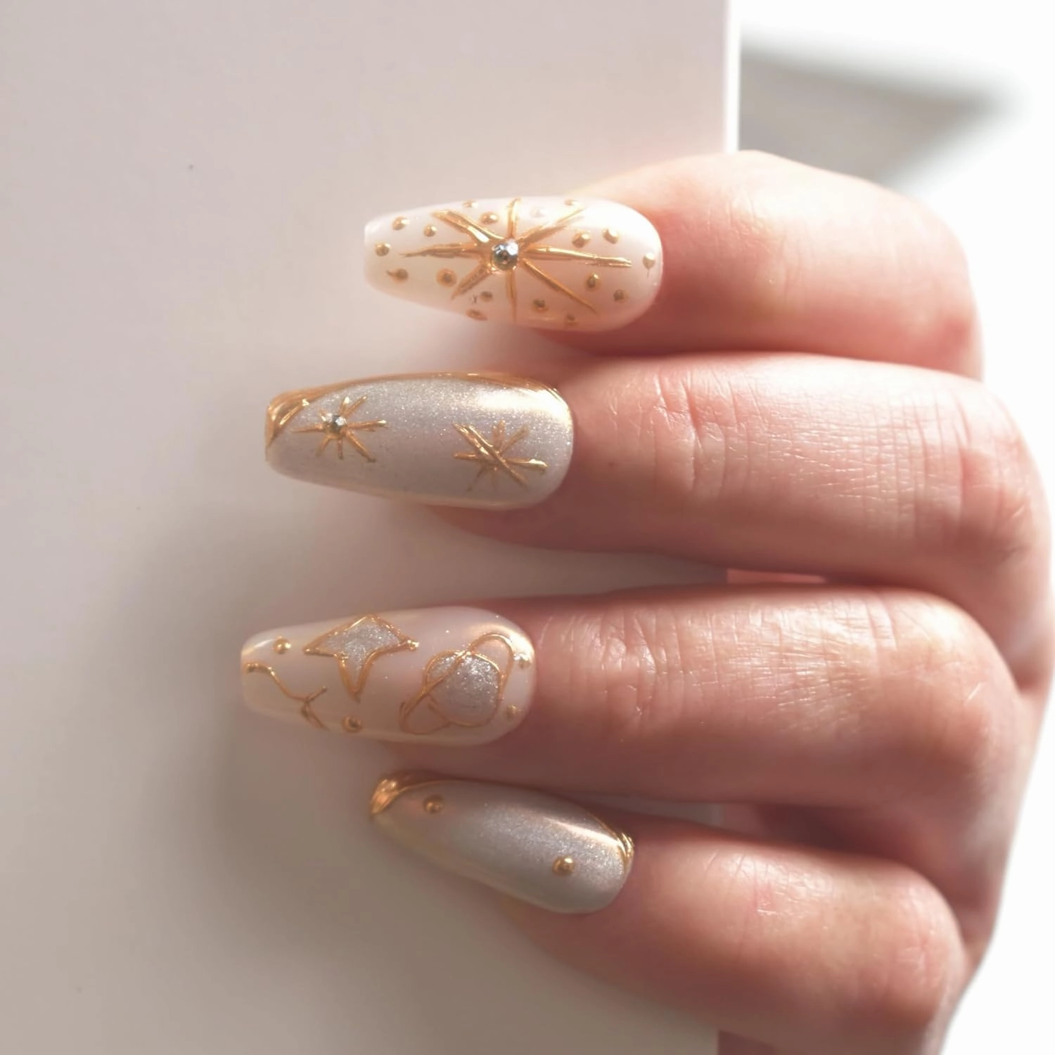 Press On Nails Handmade Silver Cat Eye Full Cover Acrylic False Nails with Bohemia Gold Stars and Moon Design for Women Reusable Glitter Medium Coffin 10 Pcs
