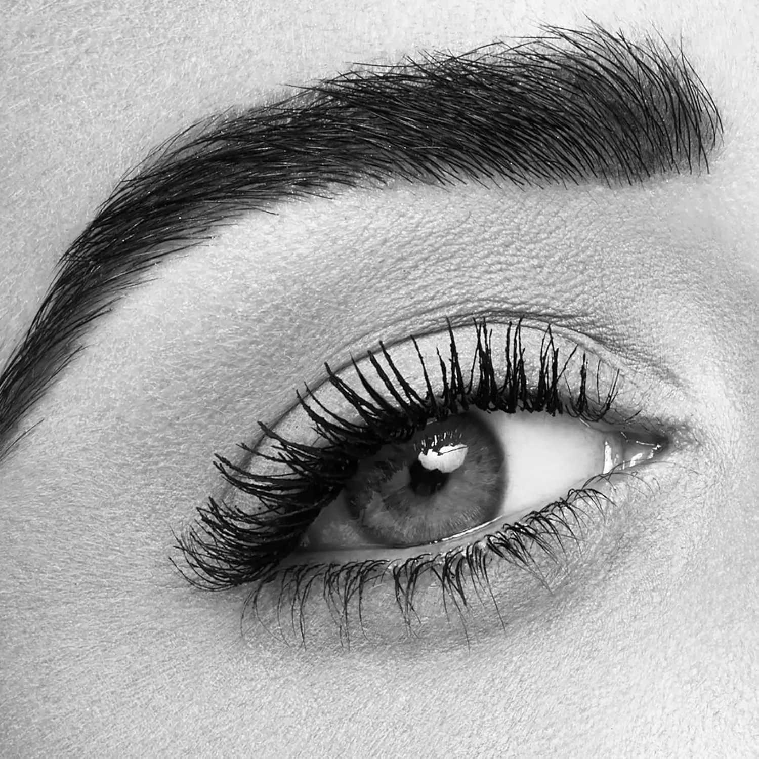 Pupa Milano Vamp! All In One Mascara - Add Extreme Volume and Length to Lashes - Serum-Infused Formula Promotes Thicker Lash Appearance - Smudge and Clump Resistant - 101 Extra Black - 0.3 oz