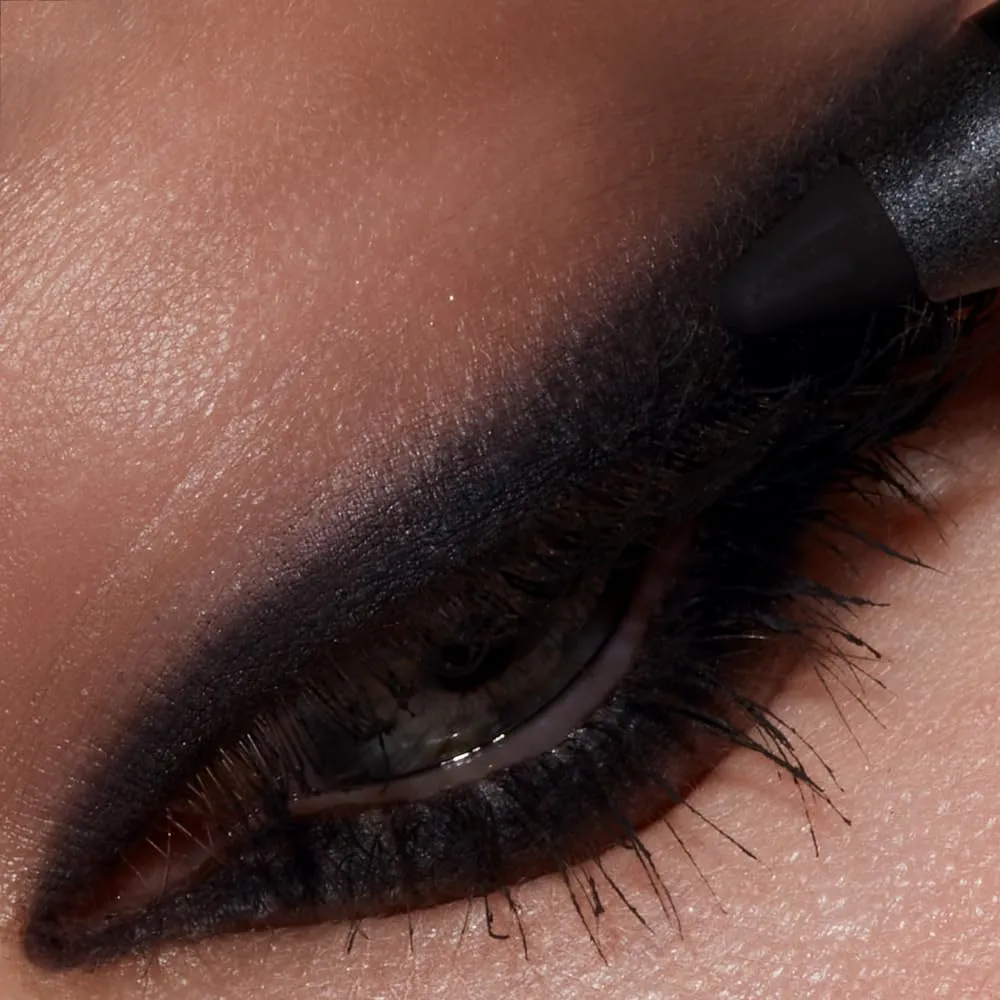 Romanovamakeup Sexy Smoky Eye Pencil - CARBON BLACK, Professional Eye Liner ULTRA BLACK SHADE, Easy to Wear, Long-Lasting Formula, Vibrant Look with Eye-Makeup Pencil, Sexy Smokey Eyes in a Flash!