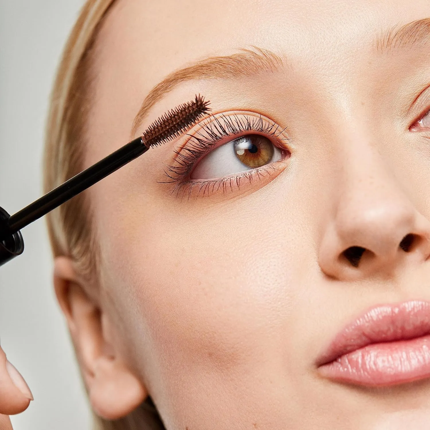 Saie Mascara 101 - Lash Lengthening Mascara for Thick, Bold, Lifted Lashes - Buildable Eye Makeup Formulated to Strengthen and Condition with Rich Nutrients - Brown (0.31 oz)