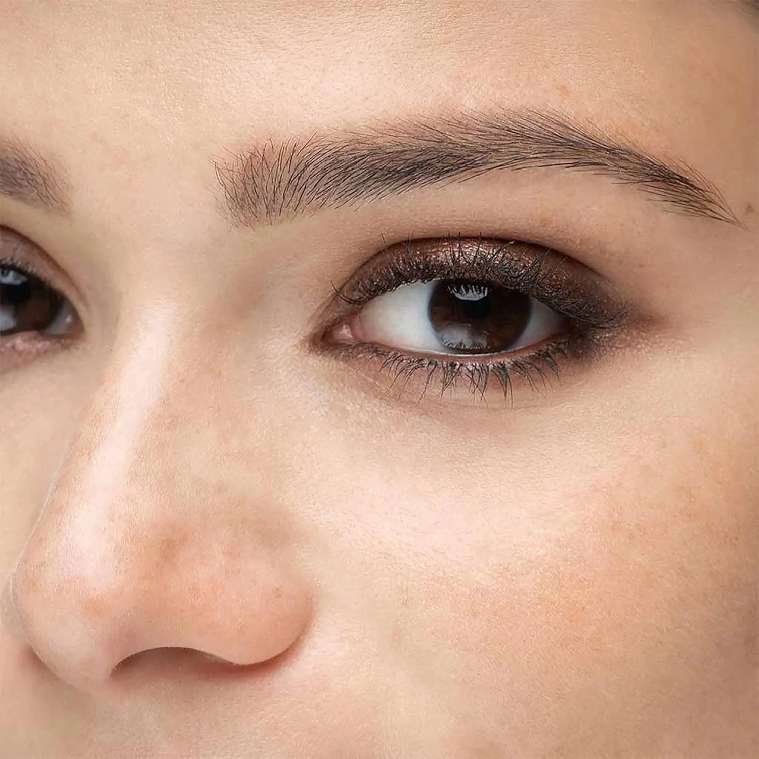 TRE'STIQUE Eyeliner, Refillable Eyeliner Pencil With Built-In Smudger And Sharpener, Clean Beauty Eye Pencil, Sustainable 2-In-1 Eye Liner