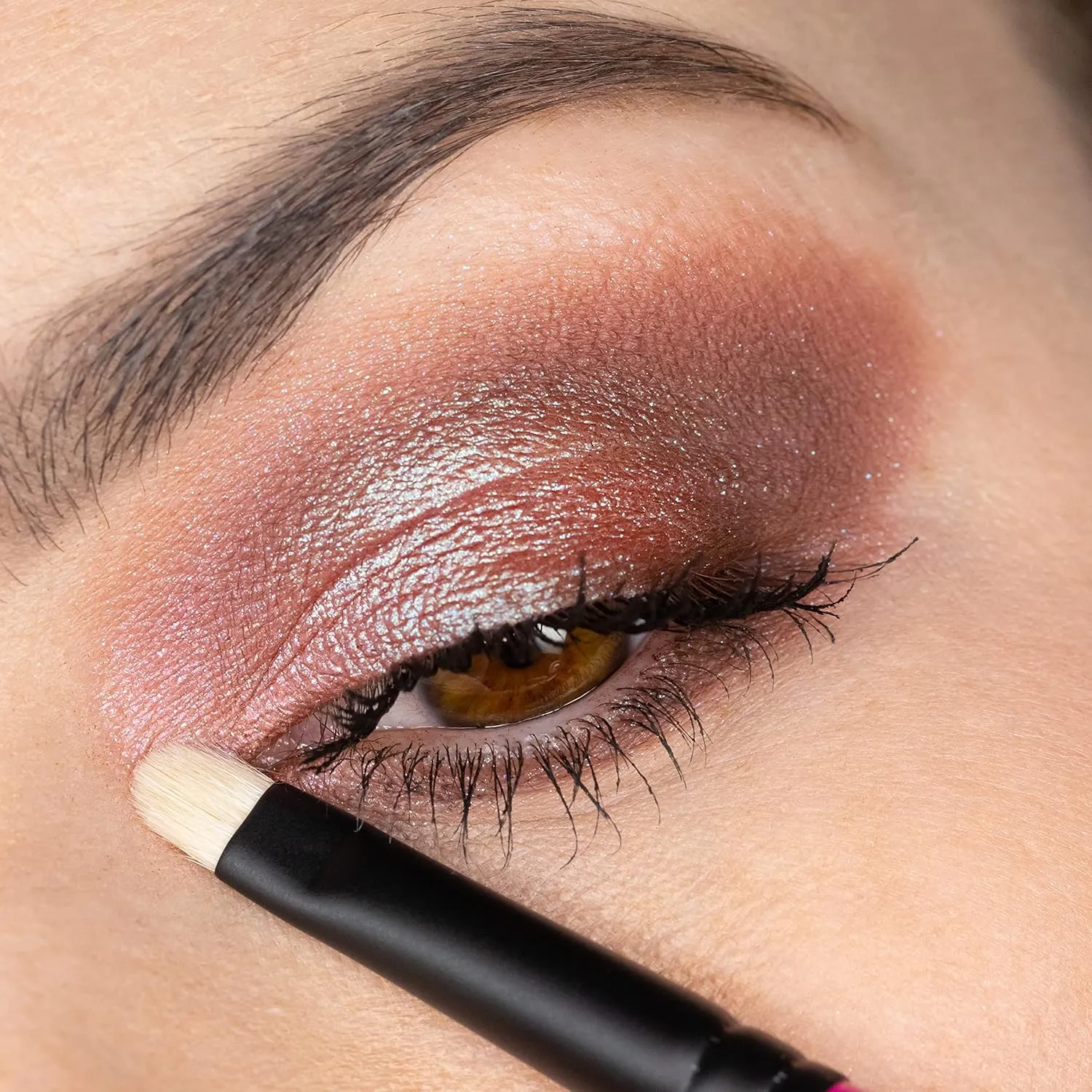 Whats Up Beauty - R111 Small Flat Shader Goat Eyeshadow Brush Hand Made in Japan Premium Eye Makeup Tool