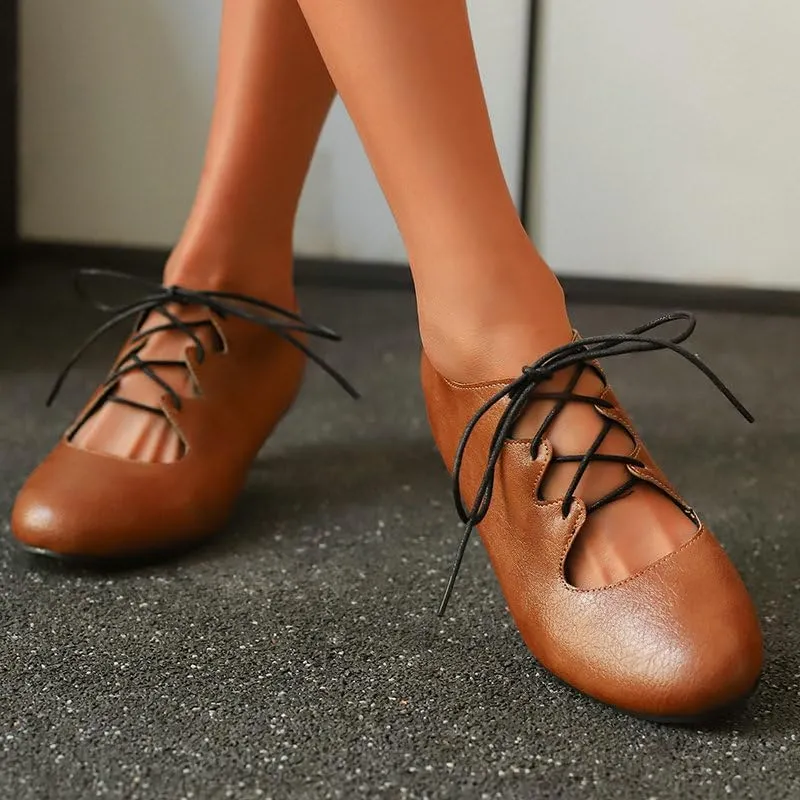 Women's Brogue Oxford Shoes Retro Wingtip Saddle Platform Pumps Lace Up Outdoor Footwear