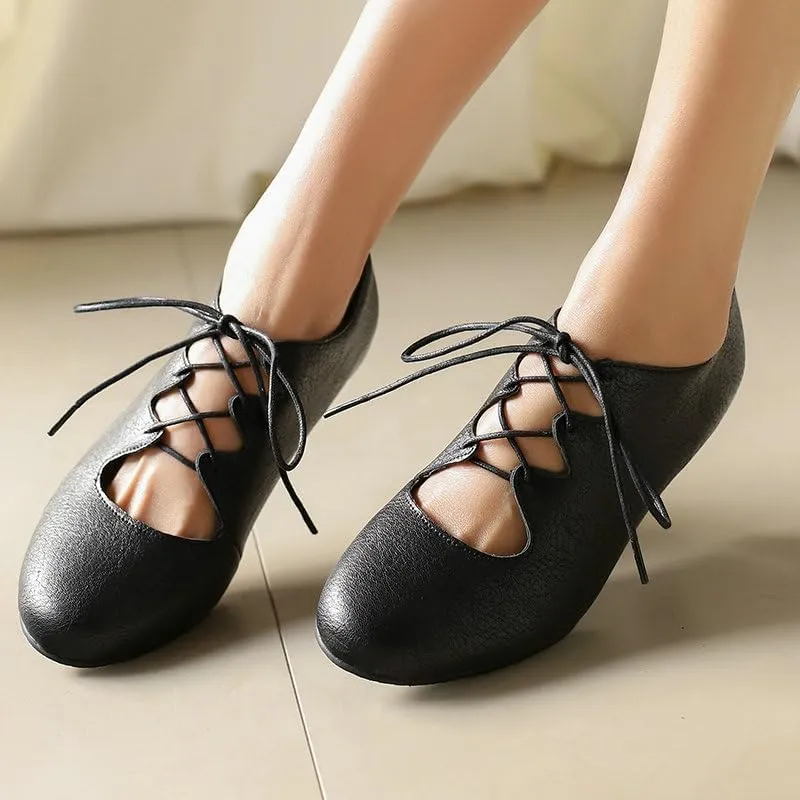 Women's Brogue Oxford Shoes Retro Wingtip Saddle Platform Pumps Lace Up Outdoor Footwear