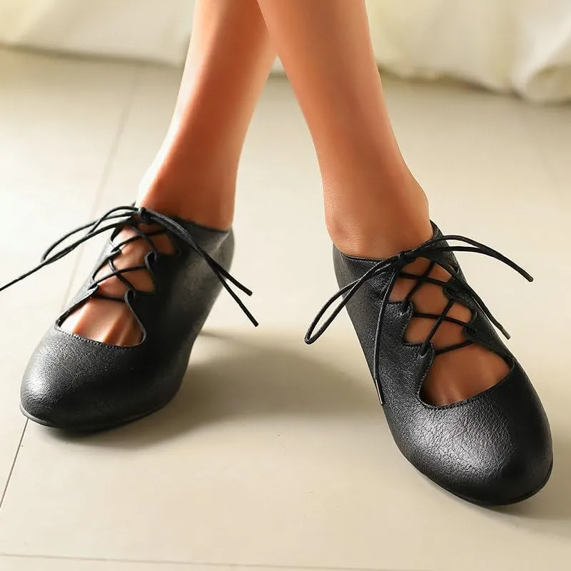 Women's Brogue Oxford Shoes Retro Wingtip Saddle Platform Pumps Lace Up Outdoor Footwear
