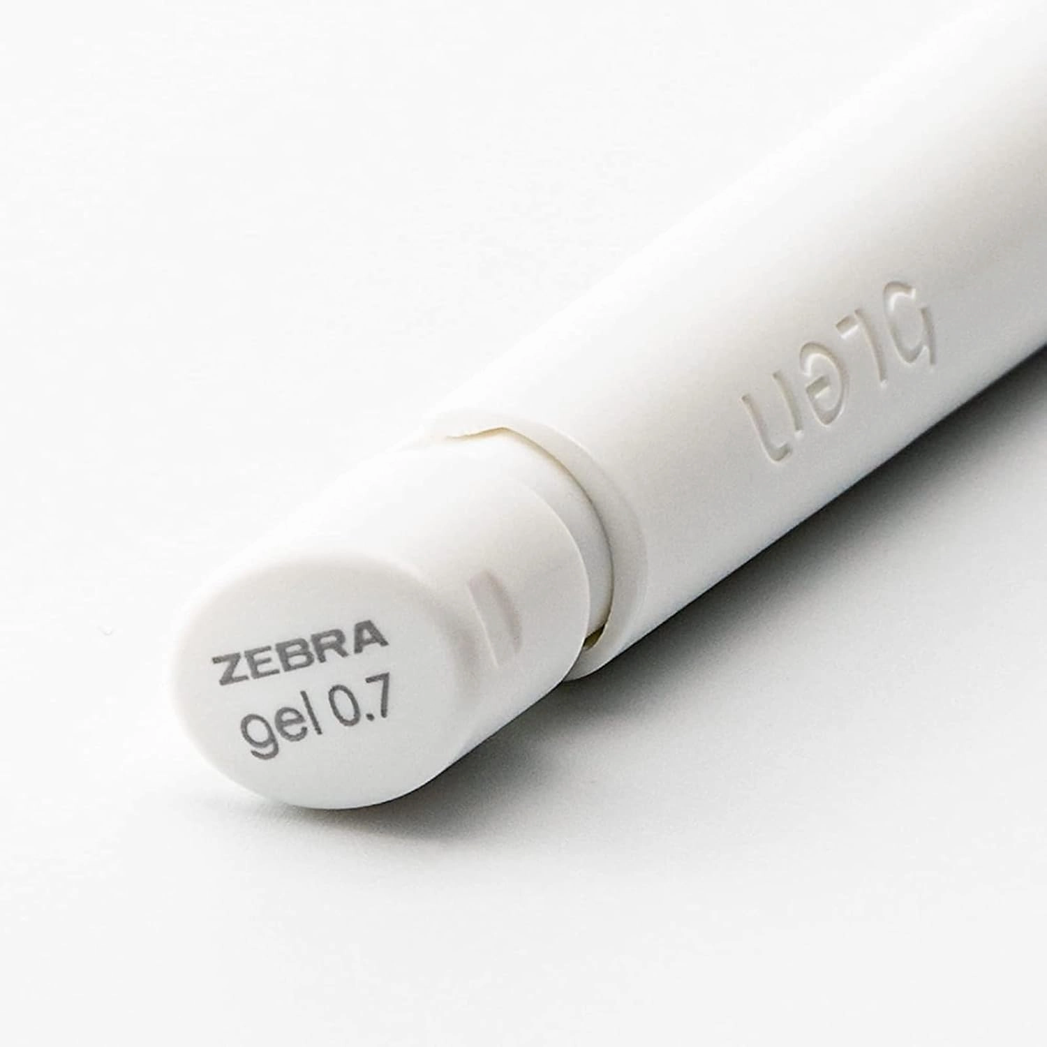 Zebra Pen bLen Retractable Gel Pen   refills, White Barrel, Medium Point, 0.7mm, Black and Blue Ink (Pack of 1,6 Count Total)